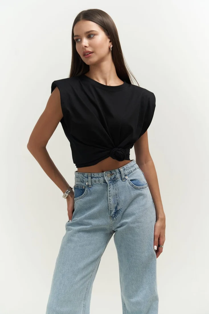 تی شرت مشکی پر شده آرماندا تی شرت مشکی پر شده آرماندا