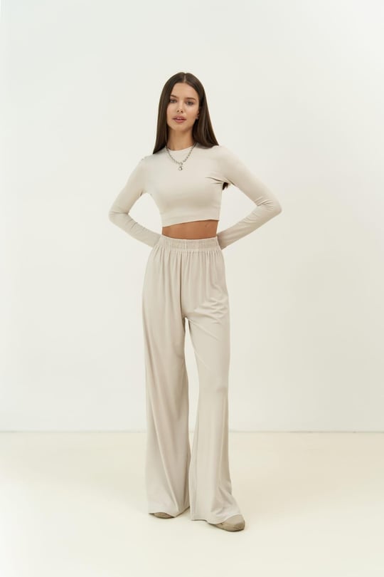 ست شلوار با کراپ کوتاه آستین بلند سنگی ست شلوار با کراپ کوتاه آستین بلند سنگی