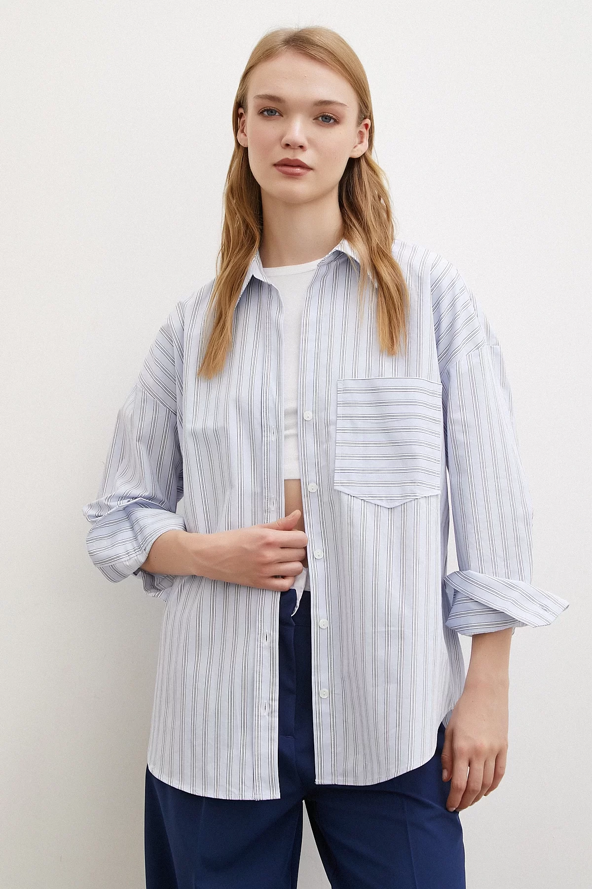 شومیز تک جیبی پوپلین آبی ترک شومیز تک جیبی پوپلین آبی ترک