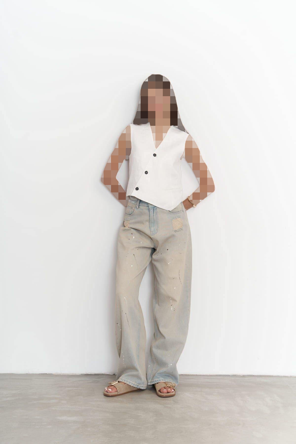 جلیقه کتان سفید دکمه ای الود جلیقه کتان سفید دکمه ای الود