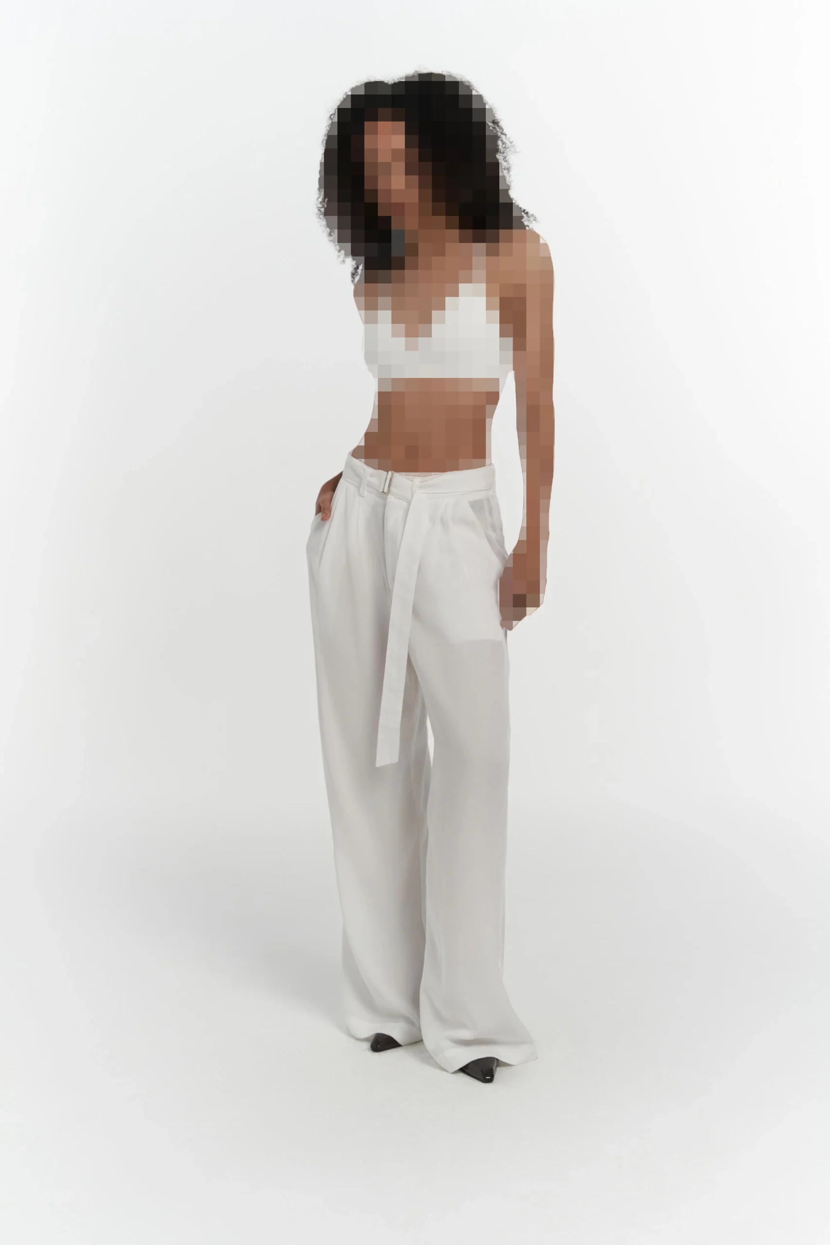 شلوار سفید پالازو با کمربند پاروس شلوار سفید پالازو با کمربند پاروس