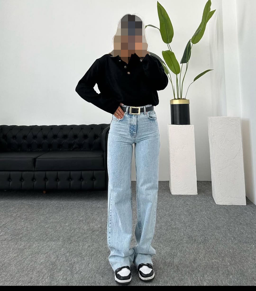 شلوار جین نیم بگ آبی روشن شلوار جین نیم بگ آبی روشن