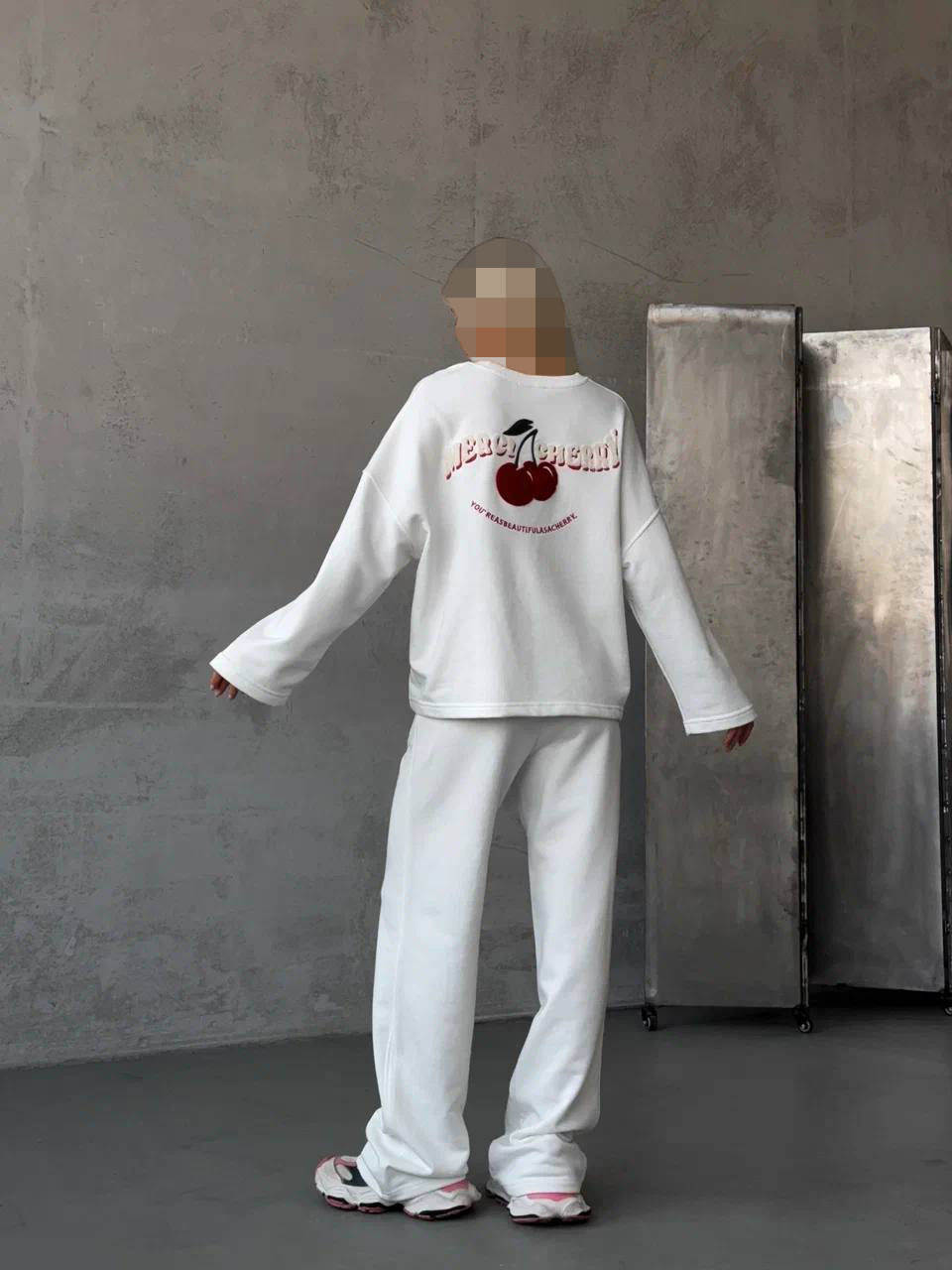 ست ورزشی چری سفید ست ورزشی چری سفید