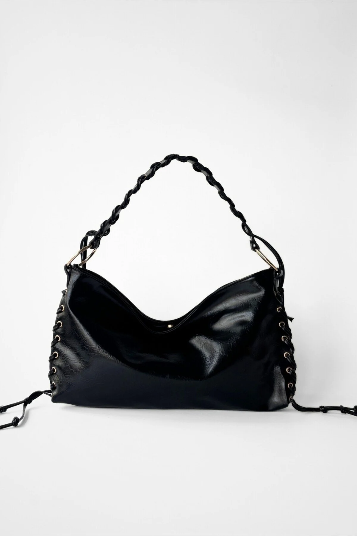 EYELET BLACK SHOULDER BAG EYELET BLACK SHOULDER BAG
