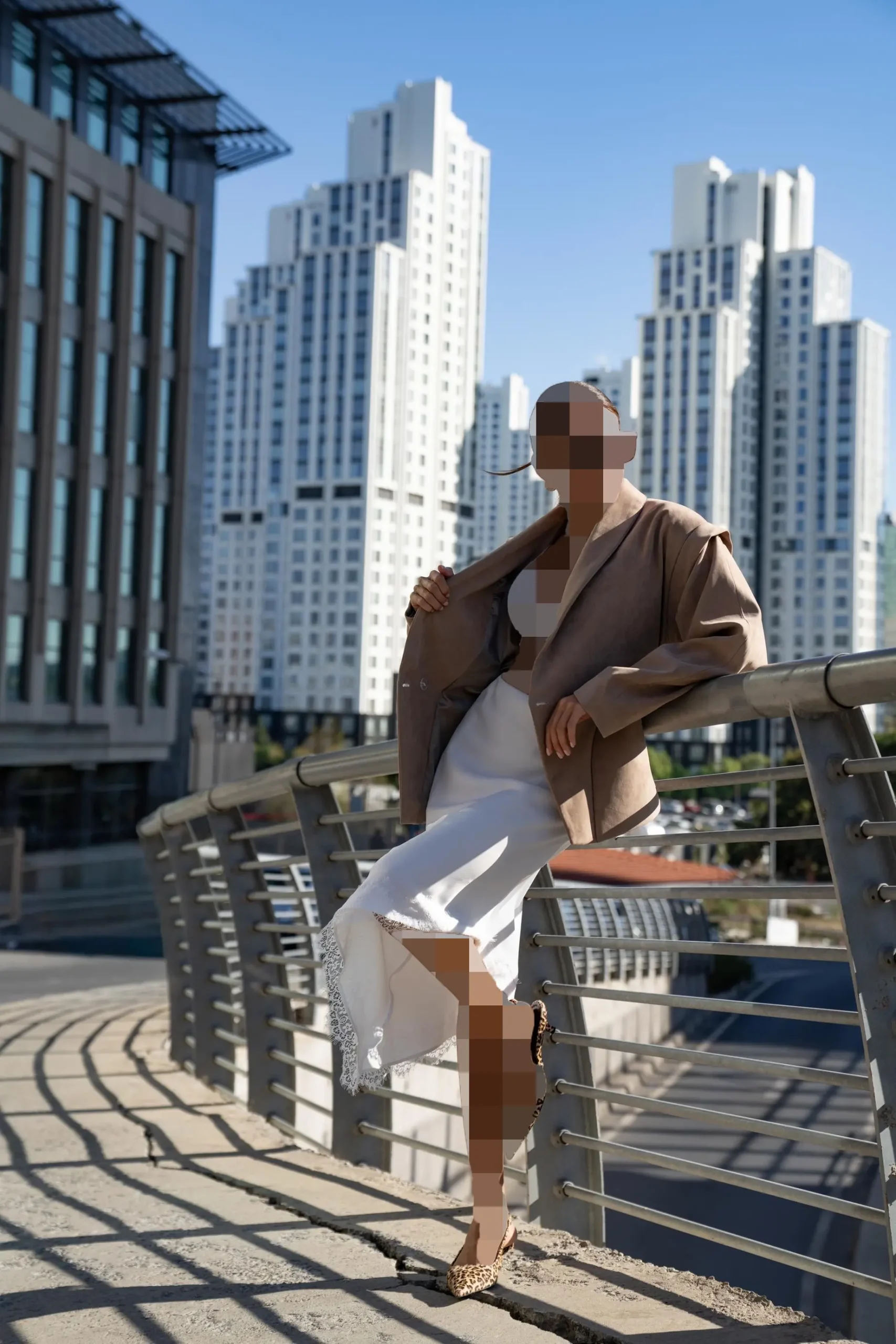 lina-dantel-detay-beyaz-saten-etek--4637d